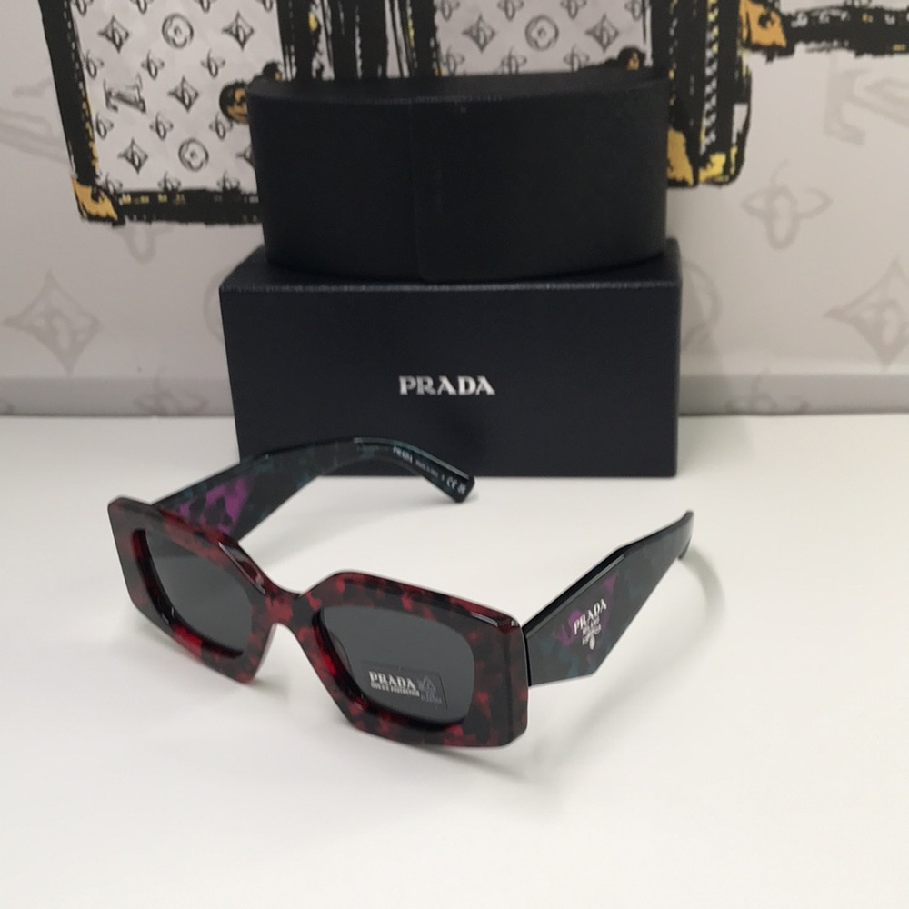 New Authentic Prada Red Tortoise Shell Sunglasses - Picture 6 of 17